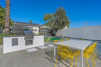 The Hills Apartments at Thousand Oaks photo'