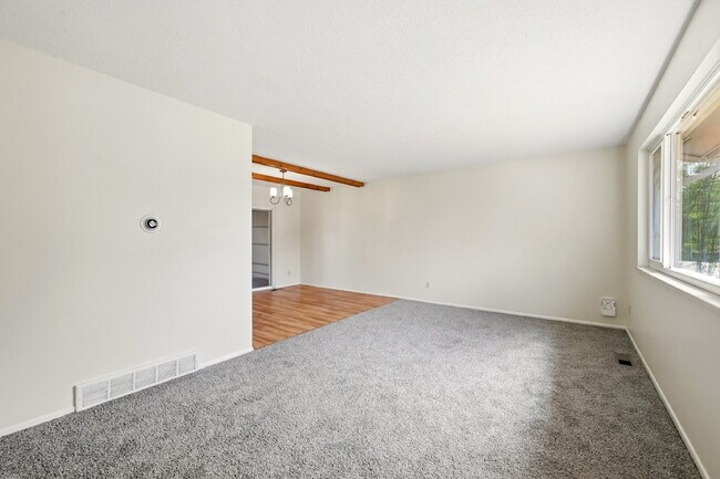 Foto del edificio - $1,895.95, 3-bed, 2-bath, located in Colorado Springs with Central AC.