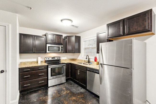 Building Photo - 1615 Railton Ct