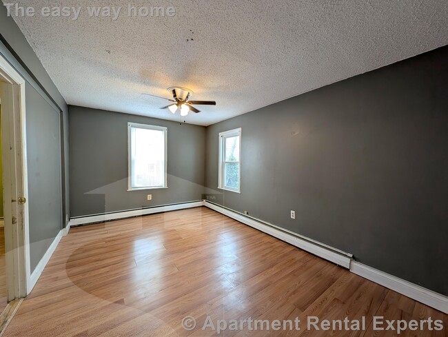 Building Photo - 9 Lowell Terrace