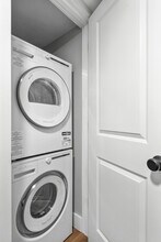 Building Photo - The Square on Delmar