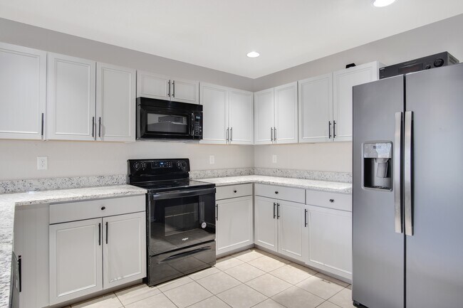 Building Photo - 1361 Deer Park Dr
