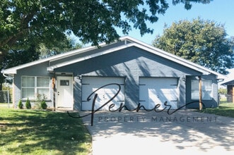 Building Photo - 500 NE Austin St