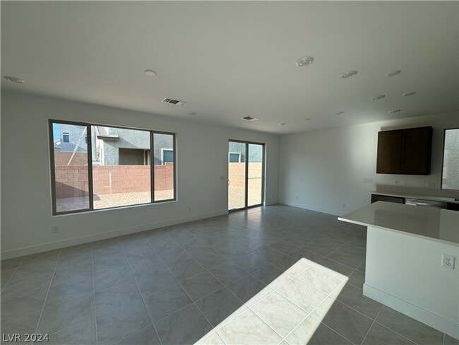 Building Photo - 5907 W Frias Ave