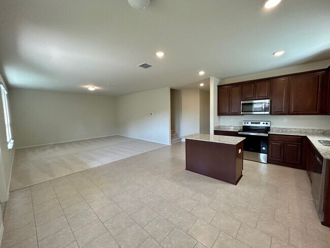 Foto del edificio - BRAND NEW, GORGEOUS 2 STORY 4 BED/3BATH RE...