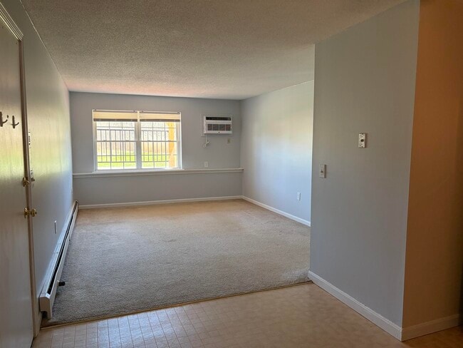 Building Photo - 804 White Cedar Blvd
