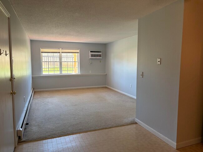 Foto del edificio - 804 White Cedar Blvd