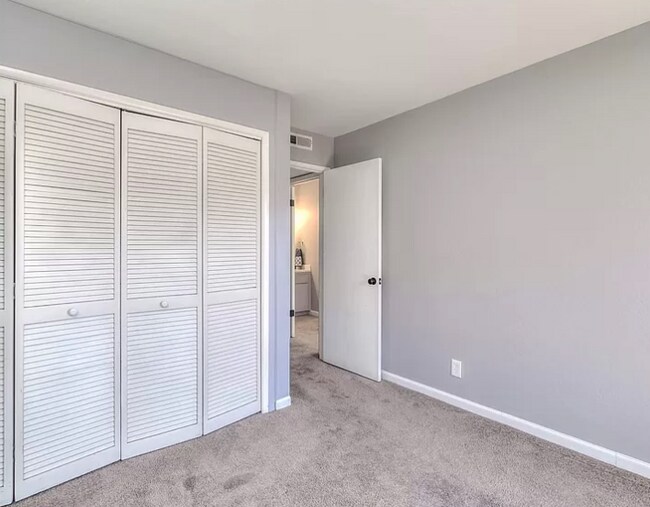 Large closet - 1043 Highland St