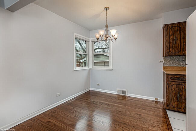 Foto del edificio - 6645 Riverside Dr