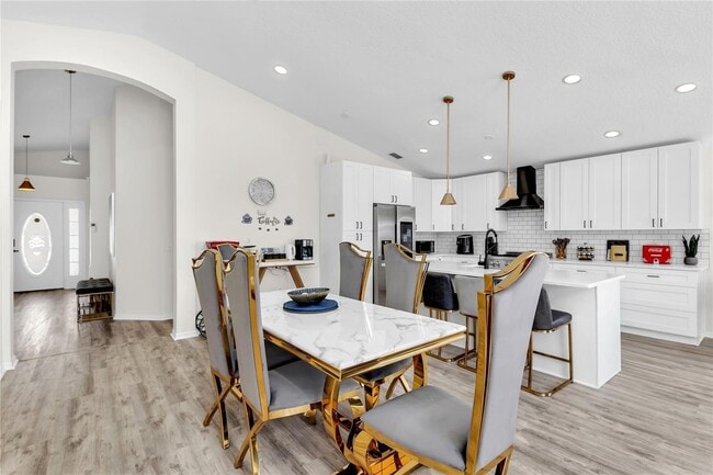 Building Photo - 458 Hollinghead Loop