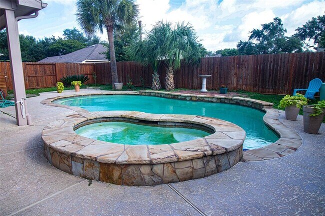 Foto del edificio - 21534 Pointed Oak Ln