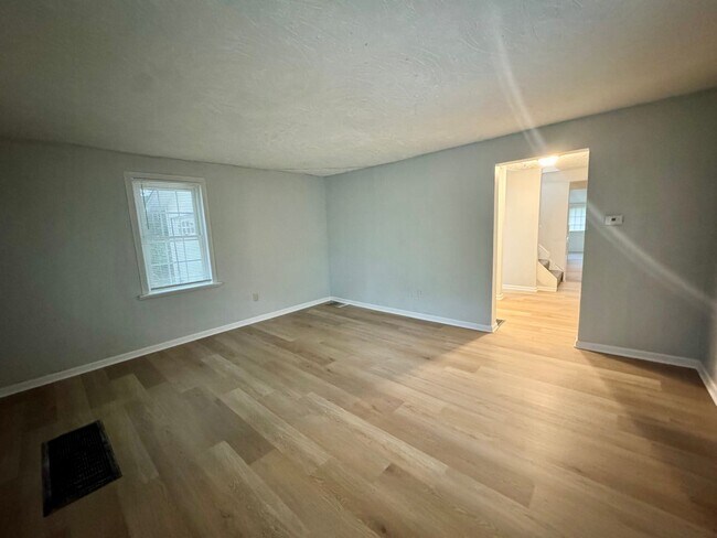 Foto del edificio - 612 Guy St NW