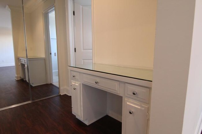 Foto del edificio - 2 bedroom in Los Angeles CA 90025