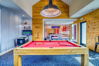 Building Photo - Summit at Red Rocks