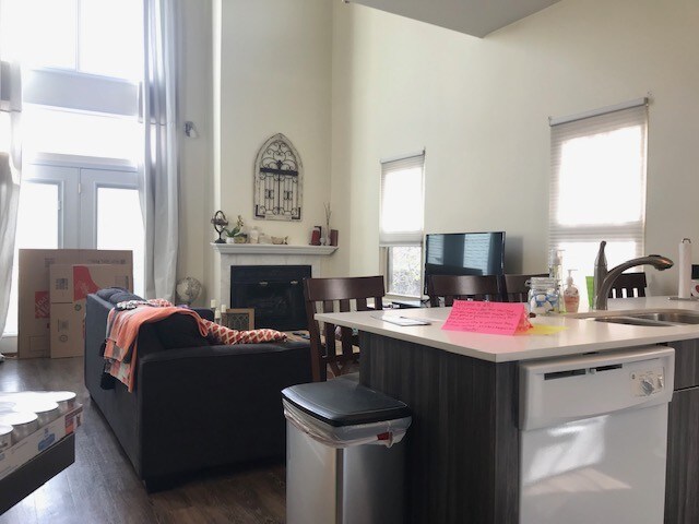 Foto del edificio - 633 W Arlington Pl