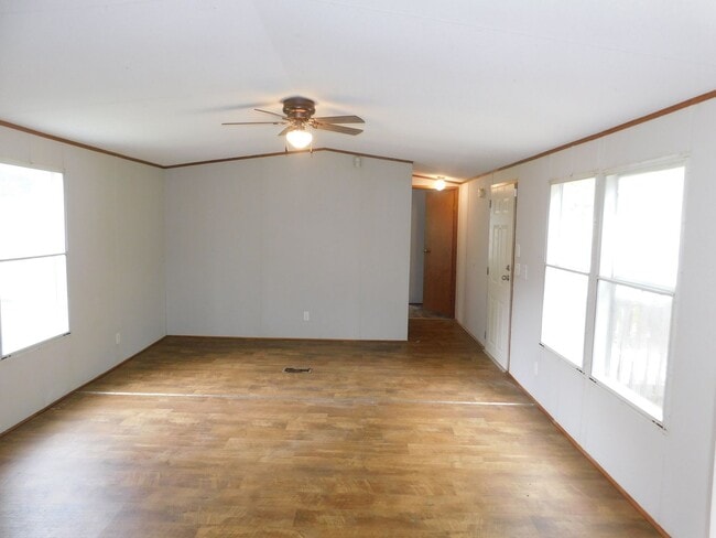Foto del edificio - 22540 Henry St