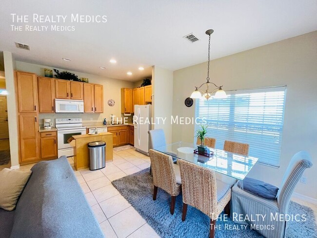 Building Photo - 2390 Caravelle Cir