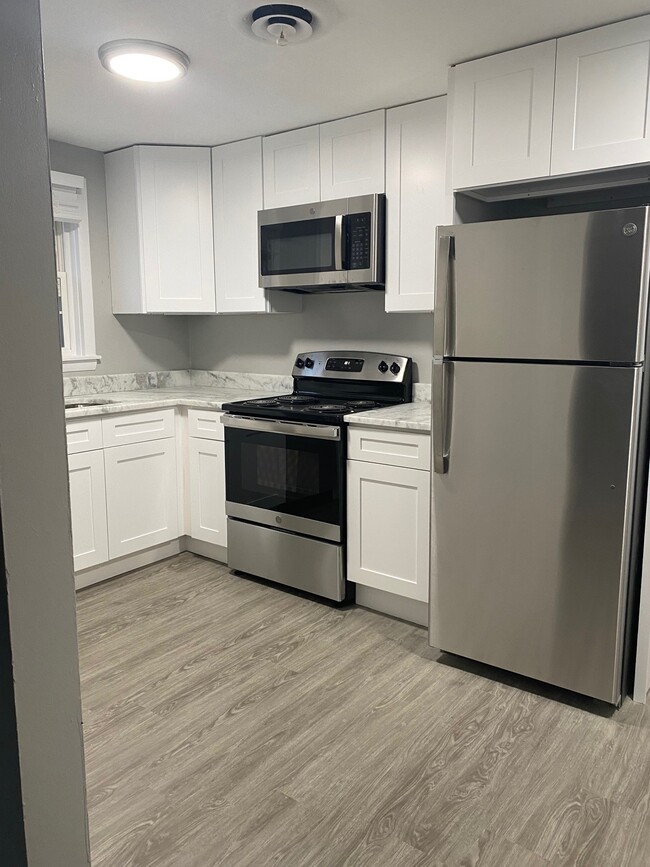 renovated kitchen - Countryside Apartments