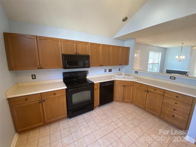 Building Photo - 9325 Timothy Ct