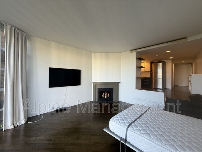 Foto del edificio - 1255 California St