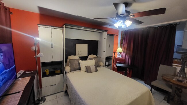 Foto del edificio - 913 Riviera St