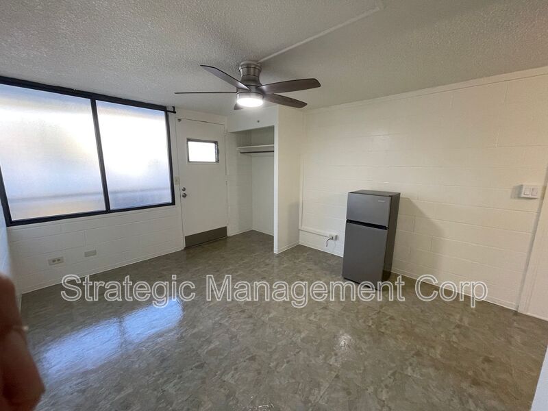 Primary Photo - 1301 Lusitana St