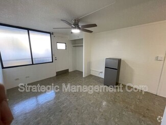 Building Photo - 1301 Lusitana St