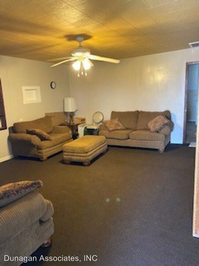 Building Photo - 2 br, 1 bath House - 316 K. St