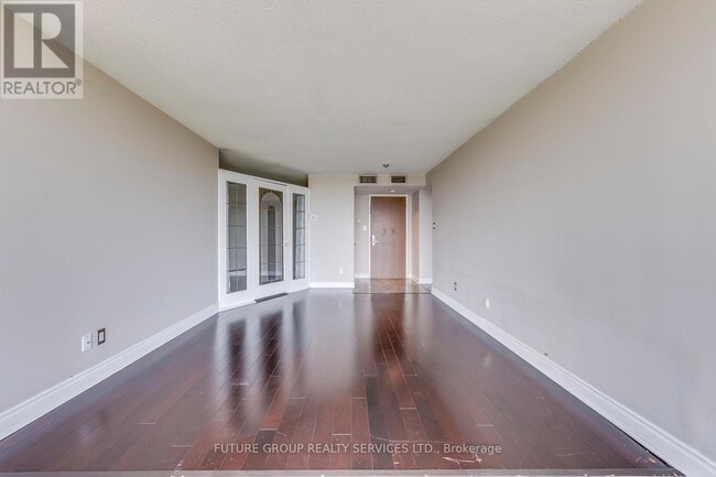 Building Photo - 45 Kingsbridge Garden Cir