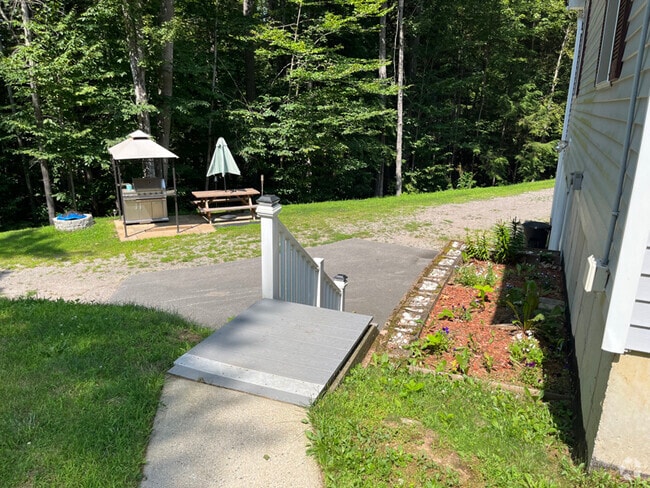 Building Photo - 37 Gifford Dr