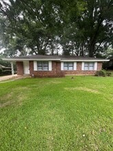 Building Photo - 3825 Fairfield Dr
