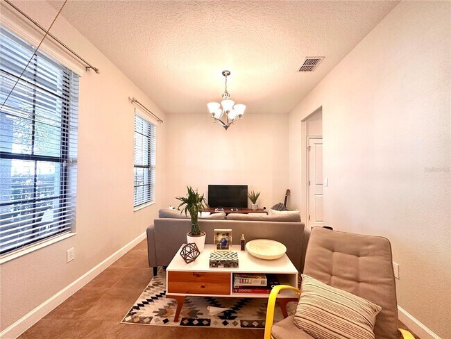 Foto del edificio - 15445 Porter Rd