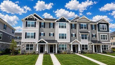 Building Photo - 435 Lakeshore Ct