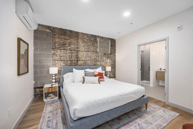 Foto del edificio - 644 Bridge St NW