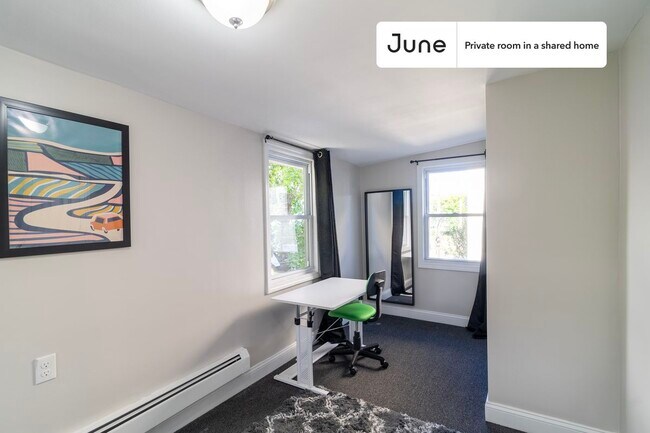 Foto del edificio - Room in Shared 5 bed/1.5 bath home