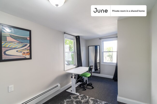 Building Photo - Room in Shared 5 bed/1.5 bath home