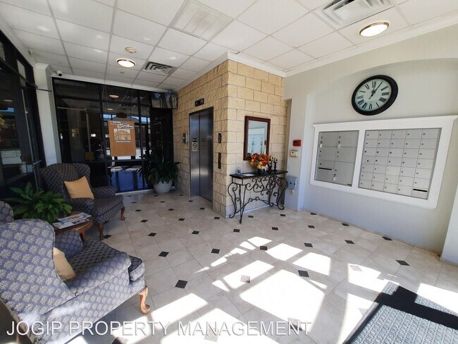 Foto del edificio - 2 br, 2 bath House - 800 E 15th St #307