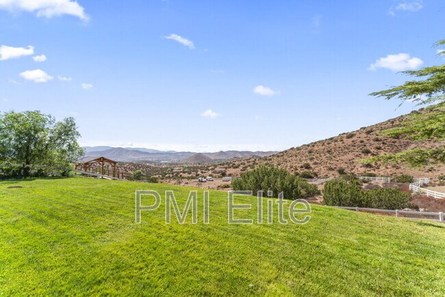 Foto del edificio - 34677 Desert Rd