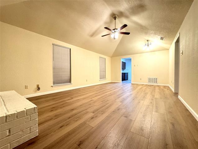 Foto del edificio - 530 Post Oak Ln