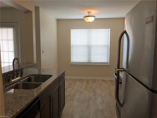 Foto del edificio - 1822 Chantilly Ct