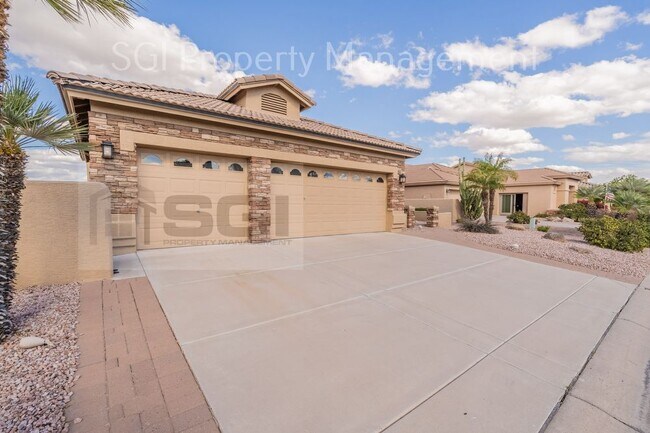 Building Photo - LARGE SUN LAKES 55+ HOME ON GOLF COURSE!