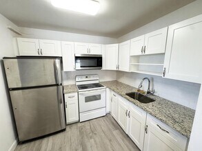 Building Photo - 506 Brittany K