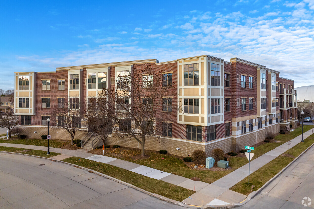 Primary Photo - Concord Place Apartments