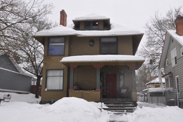 Primary Photo - Affordable 1 bedroom on the south hill!