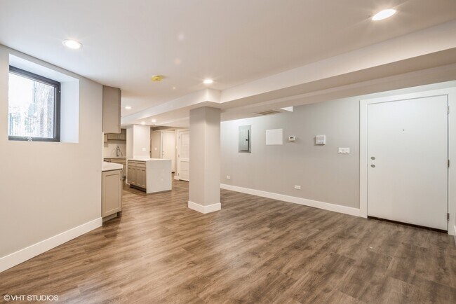 Building Photo - 5040 S Saint Lawrence Ave