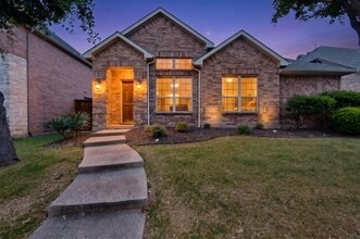 Building Photo - 963 Cougar Dr