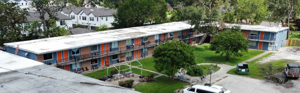 Aerial Photo - Whispering Oaks Apartments