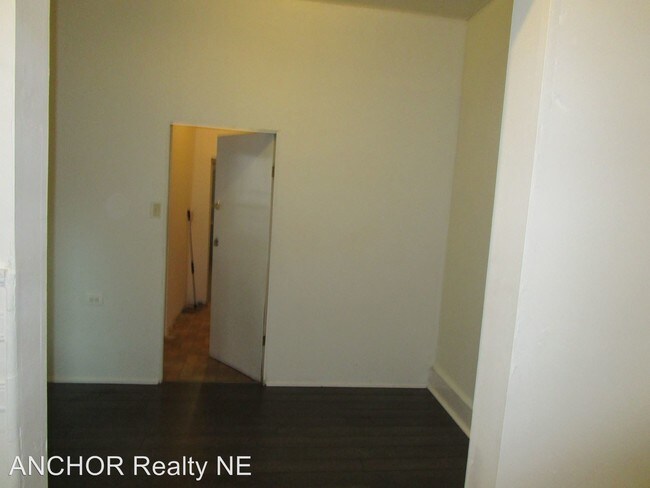 Building Photo - 1316 W Hunting Park Ave