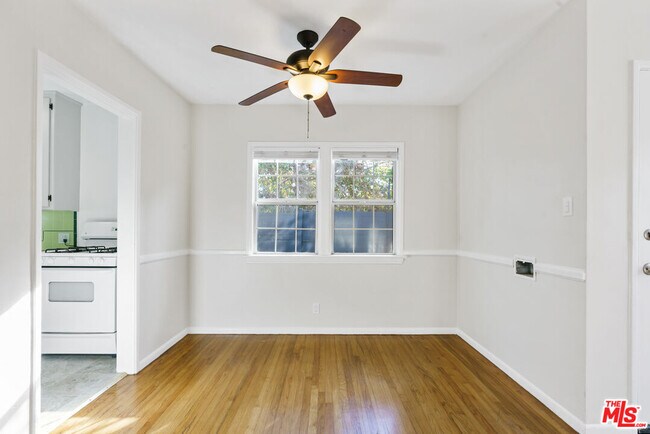 Foto del edificio - 1781 Washington Way