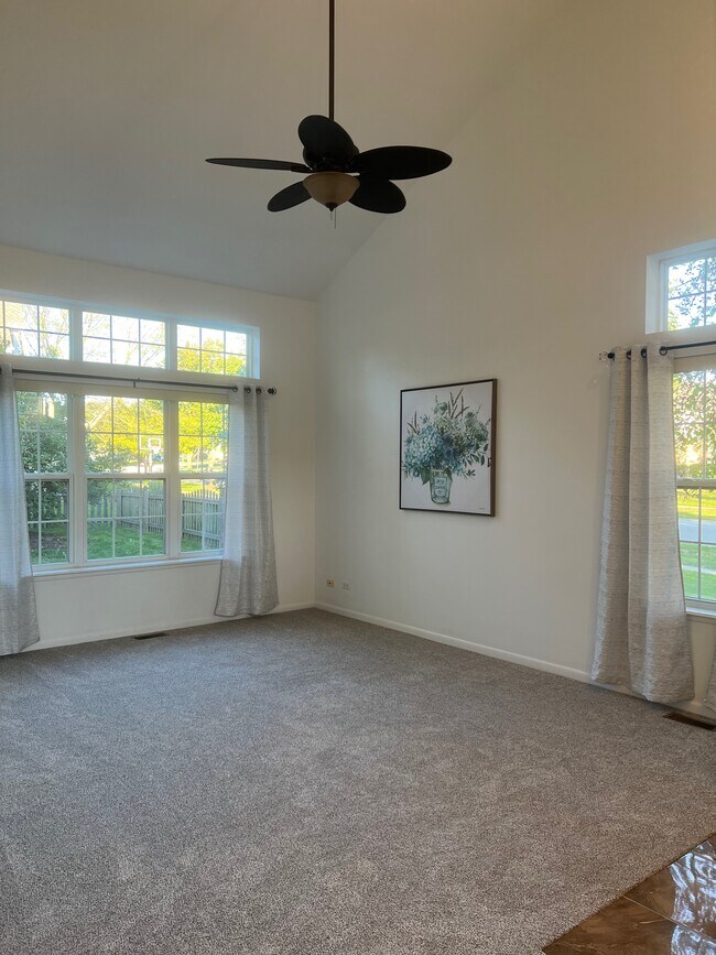 Building Photo - 1360 Branden Ct